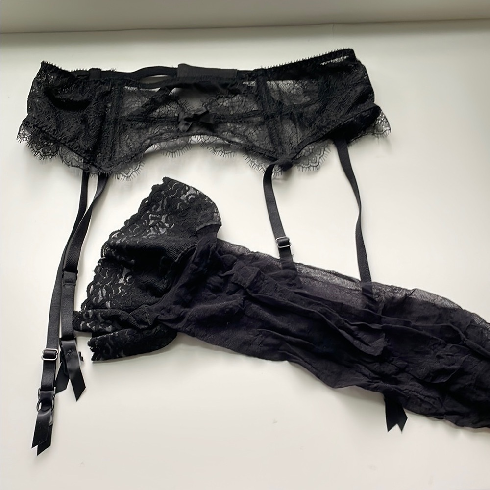 Black Lace Garter Belt and Stockings Set